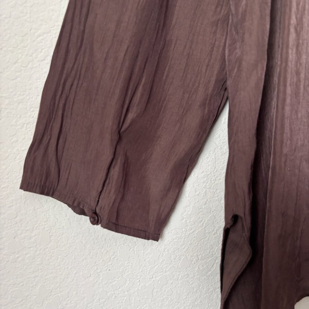 Andree by UNIT 1X Floral Embroidered Longline Sharkbite Hem Blouse Top - Picture 12 of 12